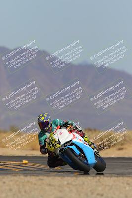 media/Mar-22-2025-CVMA (Sat) [[462c0ffedb]]/Race 13-Amateur Supersport Middleweight/